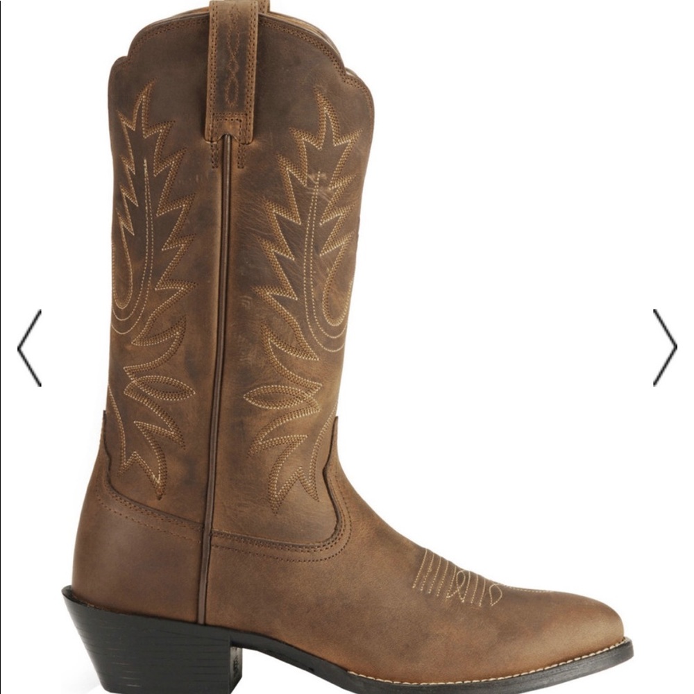 Women’s Ariat leather cowboy boots